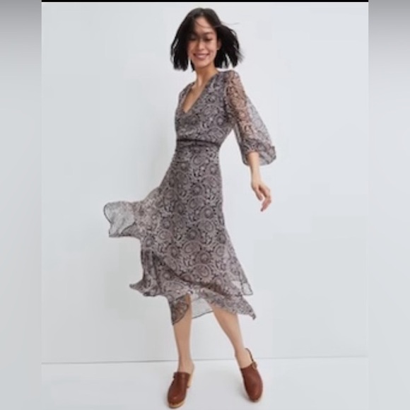 Quinlan Paisley Dress, new with tags, size 6- Marine Blue Multi: $300 - Picture 1 of 1